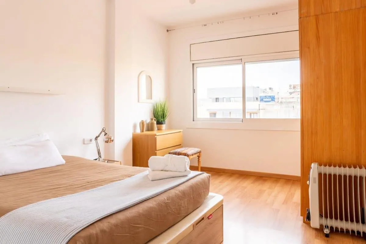 Bright 4Bd With Terrace Near Arc De Triomf Apartment Barcelona 0*,  Spain